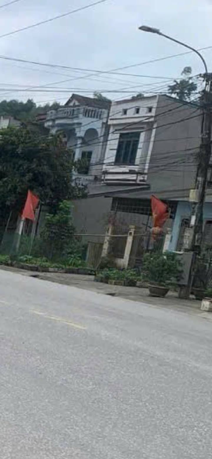 Đất thổ cư Yên Bái 200m² giá 1.05 tỷ - Vị trí kinh doanh đắc địa!