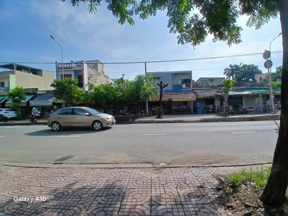 Bán gấp FrontHouse tại Lê Thị Riêng, Quận 12, 1000m² - Đầu tư sinh lời cao!