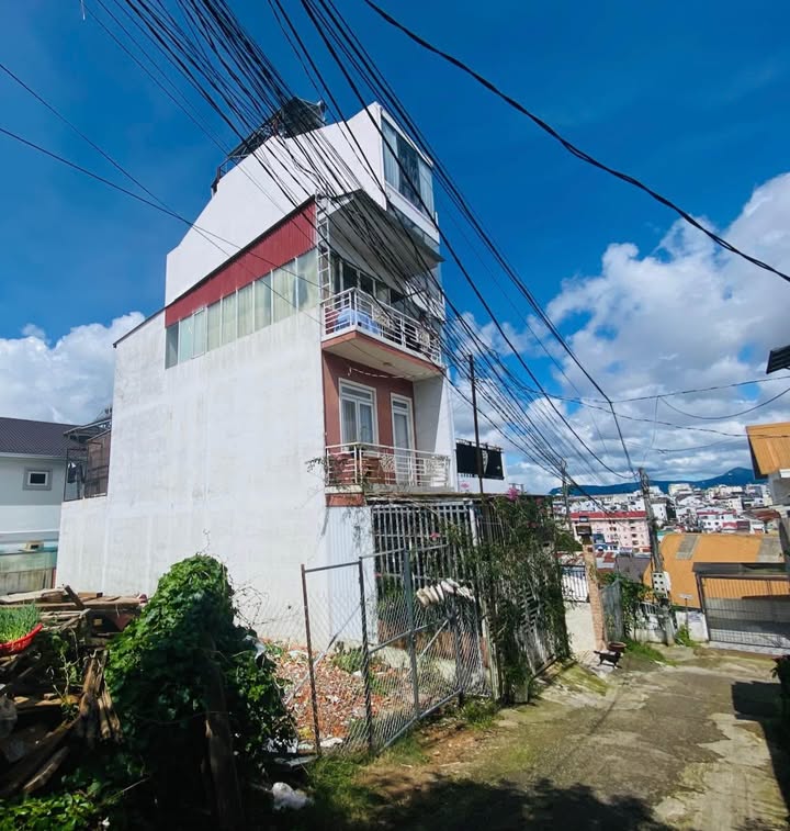 Đất Nguyễn Trung Trực, Đà Lạt 73.82m² - Sổ đỏ chính chủ, giá tốt cho đầu tư!