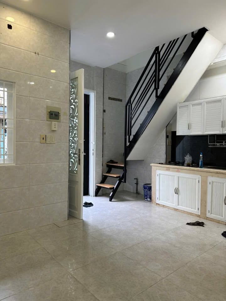 Nhà 2 lầu Hưng Phú, P9, Q8 - 20m² giá 2.7 tỷ - Sổ hồng riêng, bớt lộc!