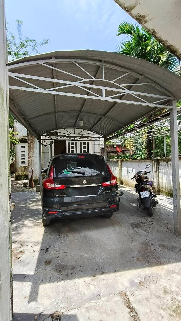 Nhà bán 300m² tại Long Phước, Thủ Đức - Giá chỉ 6.4 tỷ thương lượng!