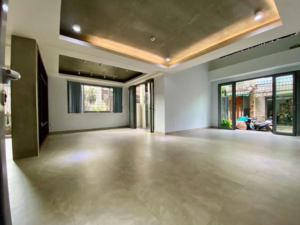 Biệt thự góc Châu Âu quận 11, 91.5m² giá 19.6 tỷ - Thiết kế đẳng cấp, đầy đủ nội thất!
