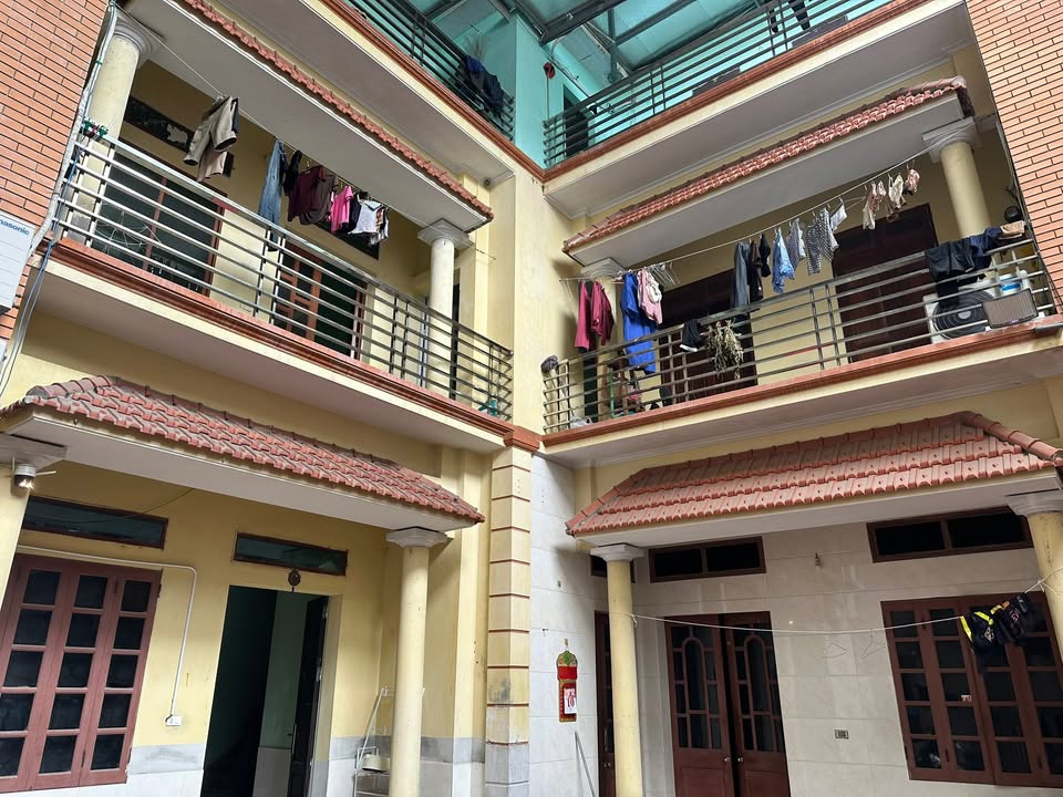 Nhà 3 tầng Đồng Nguyên 155m² giá chỉ 3x triệu - Đầu tư sinh lời ngay!