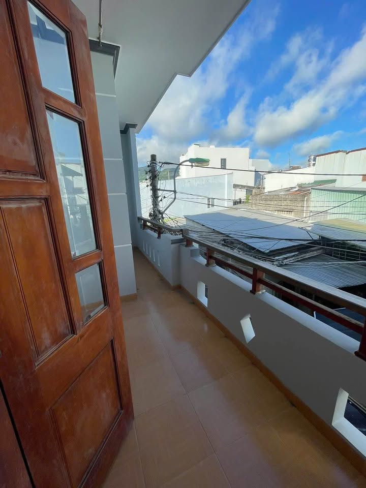 Nhà nguyên căn 1 trệt 1 lầu tại Bắc Nha Trang 6.5 triệu - Nhận nhà ngay!