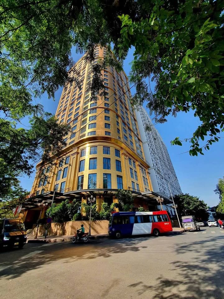 Căn hộ The Golden Armor B6 Giảng Võ 83.3m² giá 10.5 tỷ - Vị trí đắc địa hiếm có!