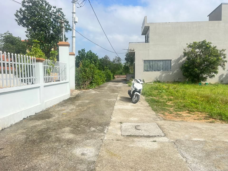 Đất nền 2 mặt tiền tại ngõ 41, Việt Hưng, 134m² giá 1.2 tỷ - Cơ hội đầu tư hấp dẫn!