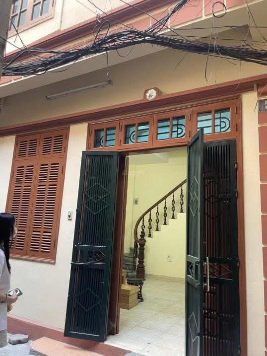 Cho thuê nhà riêng 5 tầng ngõ 366 Tây Sơn, Đống Đa, 30m² - An ninh tốt, sạch sẽ!