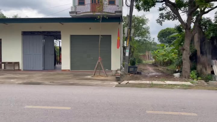 Đất nền 122m² tại Việt Ngọc, Tân Yên - Giá chỉ 2 tỷ, Sổ đỏ chính chủ!