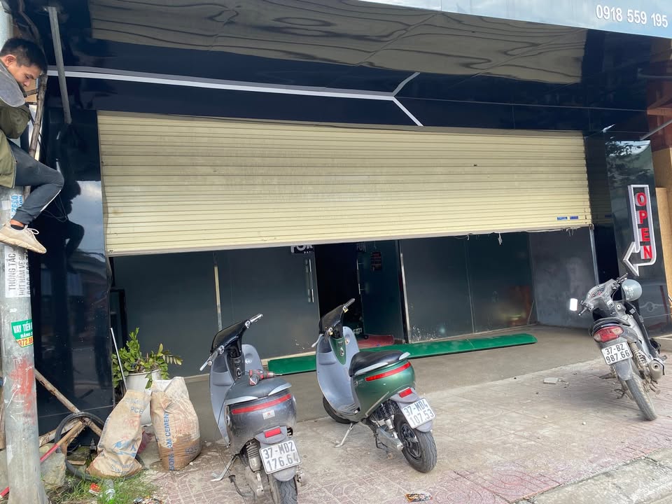 Cho thuê mặt bằng đường Nguyễn Duy Trinh 288m² giá 15 triệu - Thích hợp làm văn phòng, quán ăn!