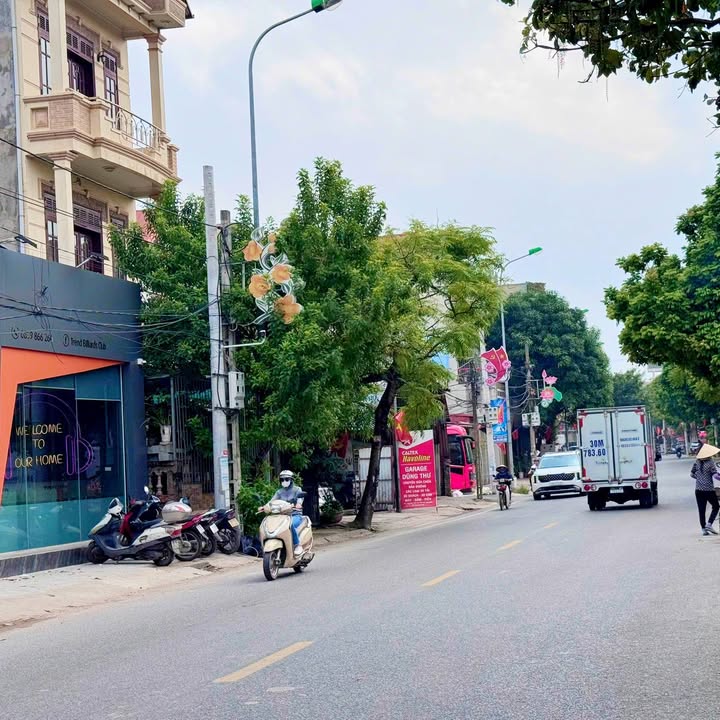 Nhà 3 tầng Tiên Dương, Đông Anh 103m² giá 6 tỷ - Chủ mới xây, tiện ích đầy đủ!