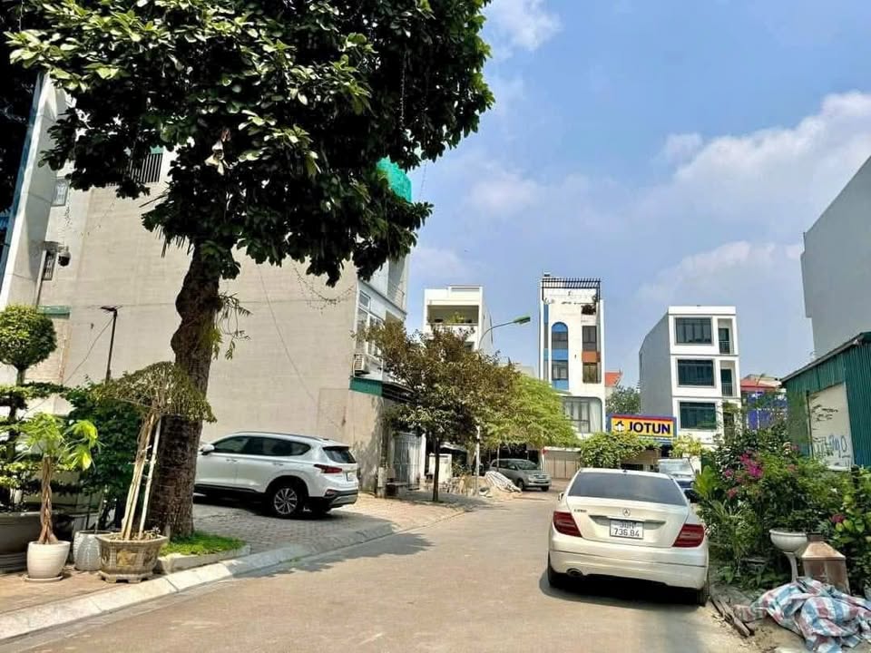 Đất nền chính chủ Việt Hưng Long Biên 68m² giá 11.56 tỷ - Sổ đỏ rõ ràng, đầu tư sinh lời!