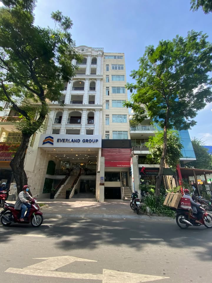 Bán Tòa Nhà FrontHouse 47-49 Trương Định, Quận 3 - Vị trí đắc địa, thu nhập ổn định!