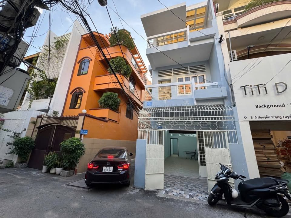 Nhà 3 Mặt Tiền Nguyễn Trọng Tuyển, Phú Nhuận 59m² giá 13.5 tỷ - Kinh doanh tốt, dân trí cao!