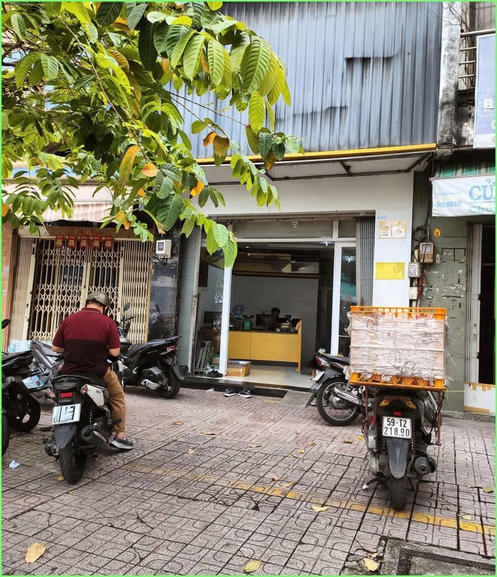 Cho thuê mặt bằng thương mại đường Minh Phụng, Quận 11, 60m² - Thiết kế hiện đại, sẵn sàng hoạt động!