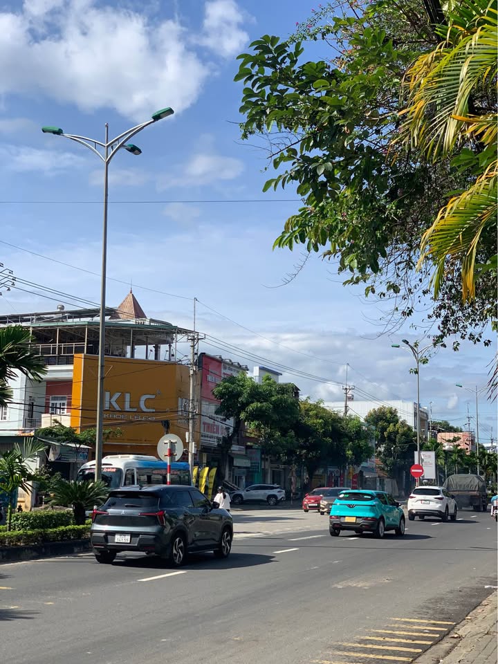 Bán nhà mặt tiền đường số 1 Kon Tum 138m² - Vị trí kinh doanh đắc địa!