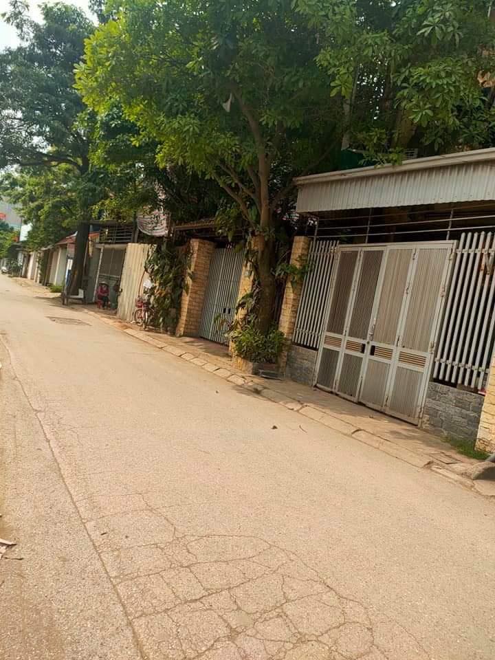 Bán đất mặt phố Âu Cơ - Tây Hồ 180m² giá 26.9 tỷ - Sổ đỏ chính chủ!