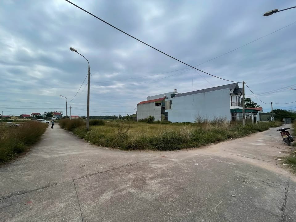 Đất nền lô góc 107,5m² tại Quảng Phong, Móng Cái - Giá chỉ 1,2 tỷ VND!