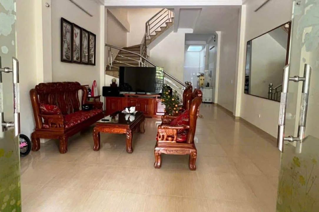 Nhà TĐC Mai Pha A, Lạng Sơn 100m² giá 3.5 tỷ - Phong thủy tốt, trung tâm tiện ích!