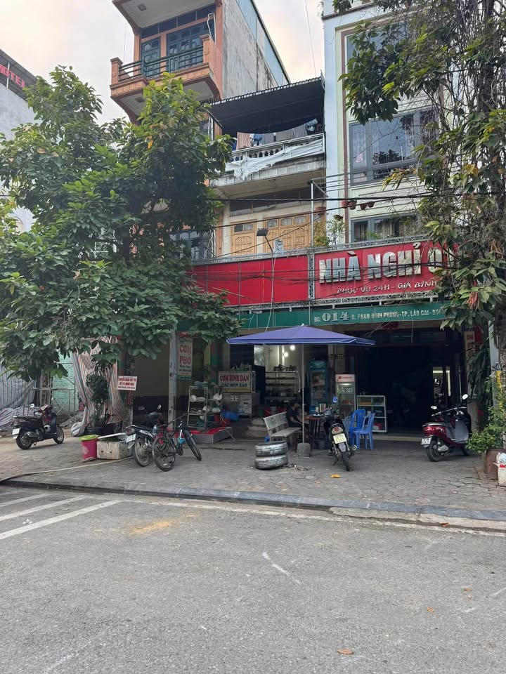 Nhà 2.5 tầng đường Phan Đình Phùng, Lào Cai 78m² giá chỉ 3.x tỷ - Sổ hồng chính chủ!