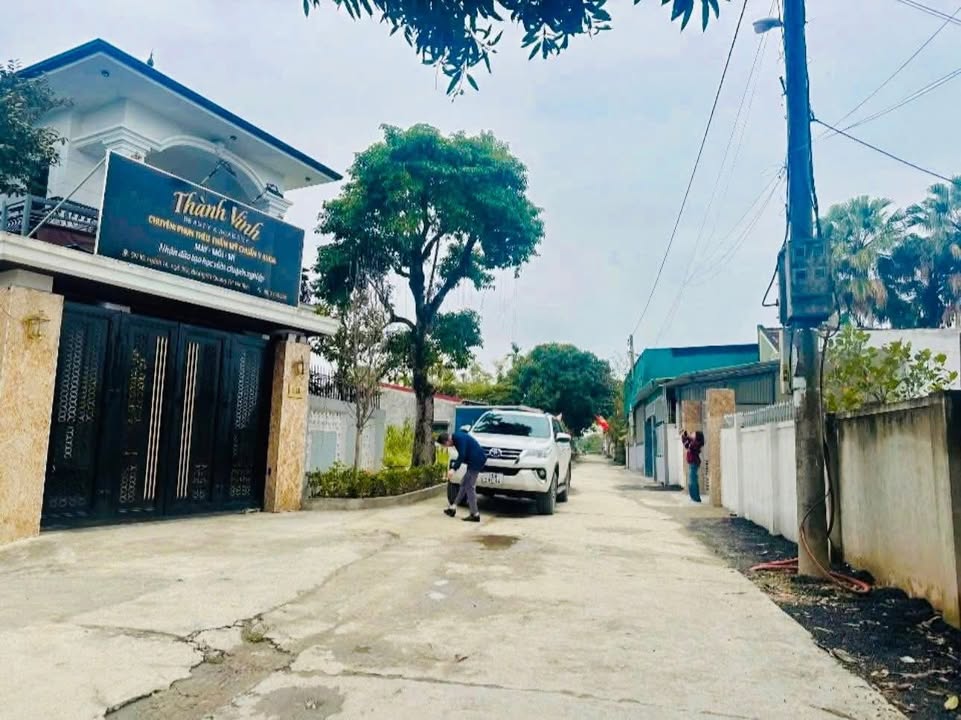 Đất nền Thạch Linh, Hà Tĩnh - Diện tích 102m², giá 1.8 tỷ - Vị trí trung tâm thuận lợi!