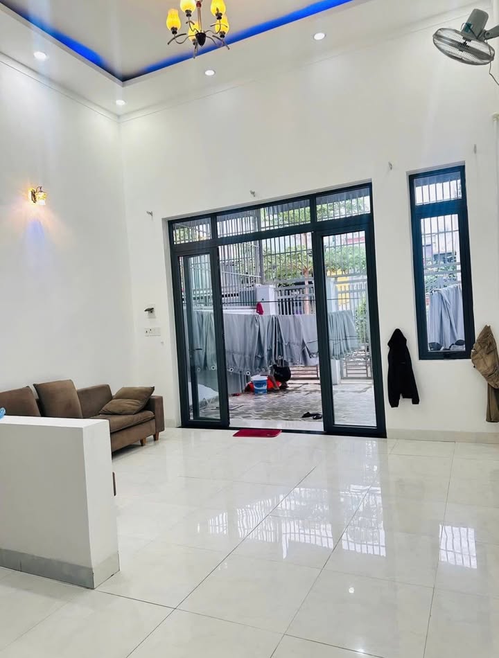 Nhà nguyên căn hẻm 394 Y Moan Buôn Ma Thuột 2PN giá 4.5 triệu - Thuê lâu dài ưu tiên!