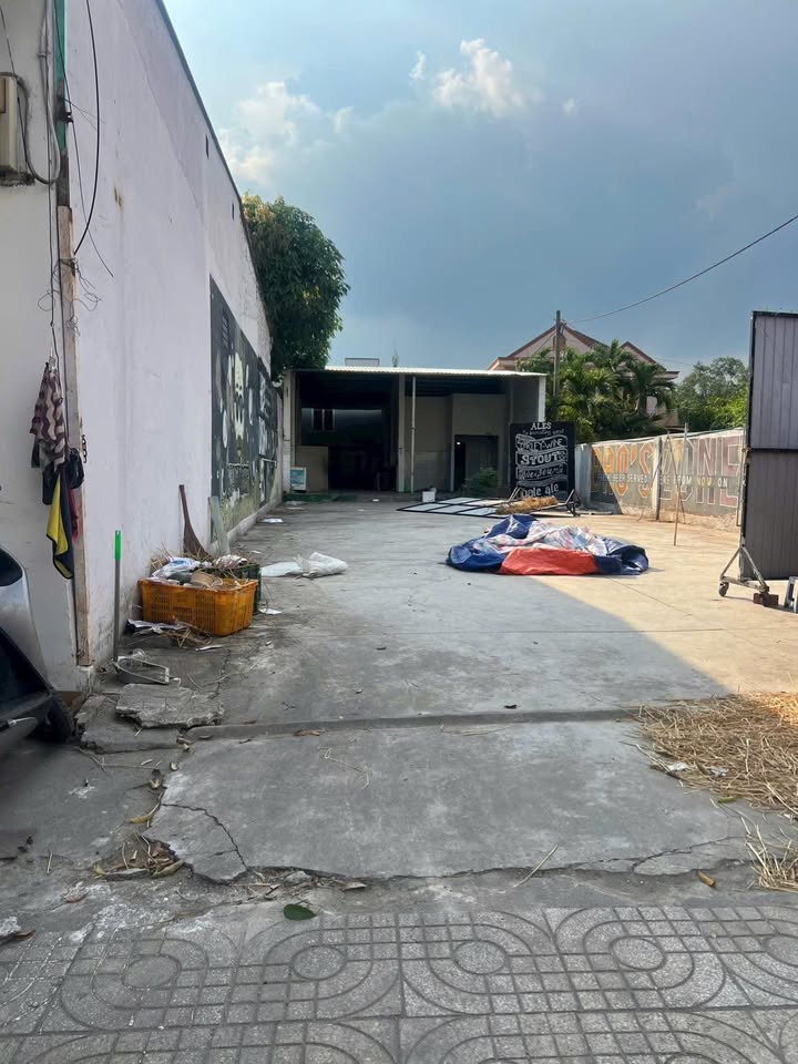 Mặt bằng kinh doanh cho thuê tại Dương Đình Hội, quận 9 - Diện tích 240m², giá chỉ 20 triệu/tháng!