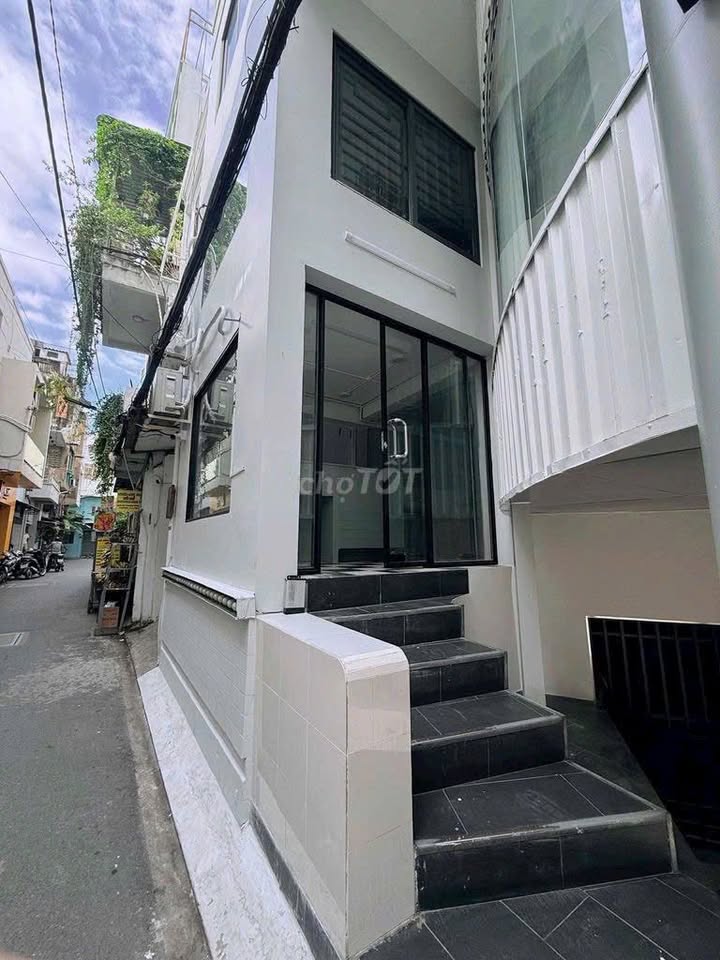 Cho thuê mặt bằng kinh doanh Phan Đình Phùng 50m² giá 14 triệu - Vị trí đắc địa tại Phú Nhuận!