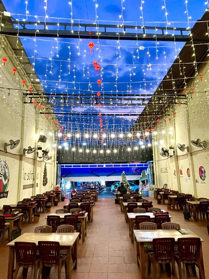 Cho thuê mặt bằng kinh doanh tại Nguyễn Văn Tăng, Q9, 270m² - Phù hợp ăn sáng & trưa!