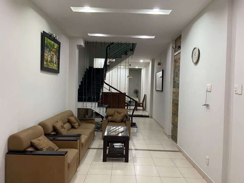 Nhà cho thuê quận Phú Nhuận 70m² giá 17 triệu - Sẵn sàng vào ở ngay!