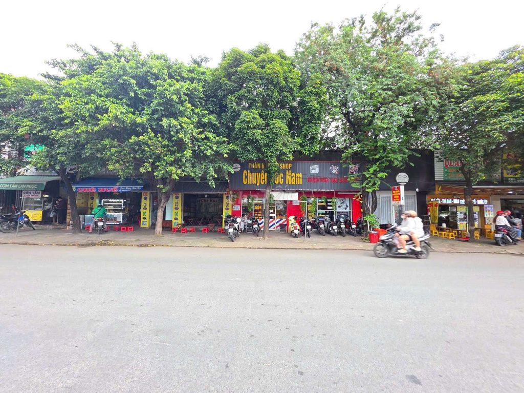 Nhà mặt tiền Lê Trọng Tấn, Dĩ An 372.9m² giá 35 tỷ - Kinh doanh sầm uất!