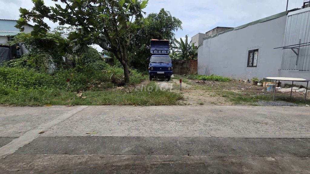 Bán lô đất SHR 90m² gần Liên Xã Thị Trấn Tân Hiệp - Giá 2.65 tỷ và nở hậu tài lộc!