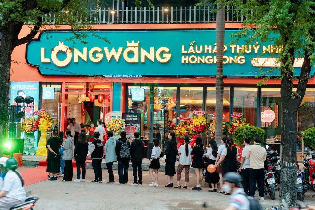 Mặt tiền kinh doanh cực hiếm Sư Vạn Hạnh, Quận 10 300m² giá 100 triệu - Cơ hội vàng cho mọi thương hiệu!