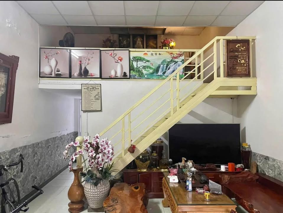 Nhà cấp 4 gác lửng Trần Đại Nghĩa, Cốc Lếu 902m² giá 2.3 tỷ - Sẵn sàng vào ở!