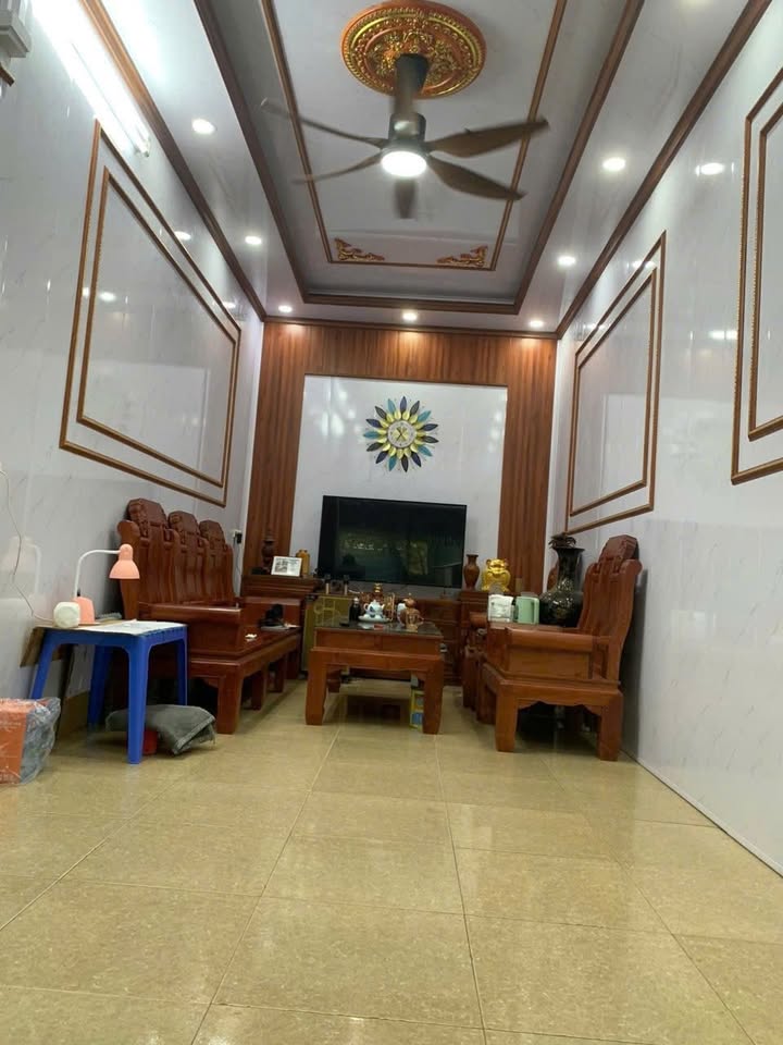 Nhà 3 Tầng Nhị Khê Thường Tín 56m² giá 4.8 tỷ - Sẵn sàng vào ở ngay!