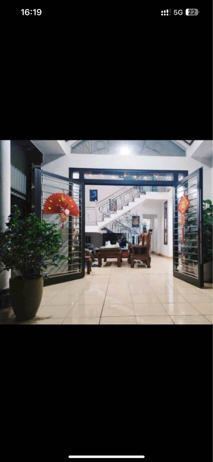 Nhà 2 tầng khu phố 7 Quang Trung Uông Bí 200m² giá 15.5 tỷ - Gần chợ chiều thuận tiện!