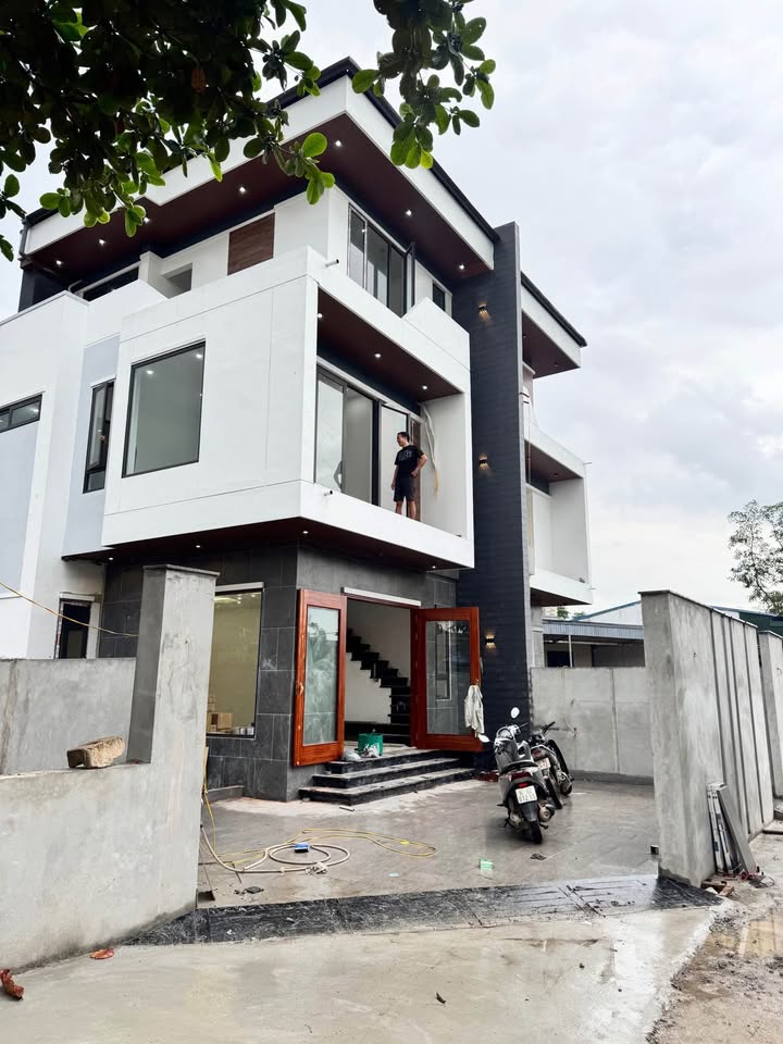 Nhà 3 tầng Phan Đình Phùng 116m² giá 4.6 tỷ - Đầy đủ nội thất, chỉ việc vào ở!