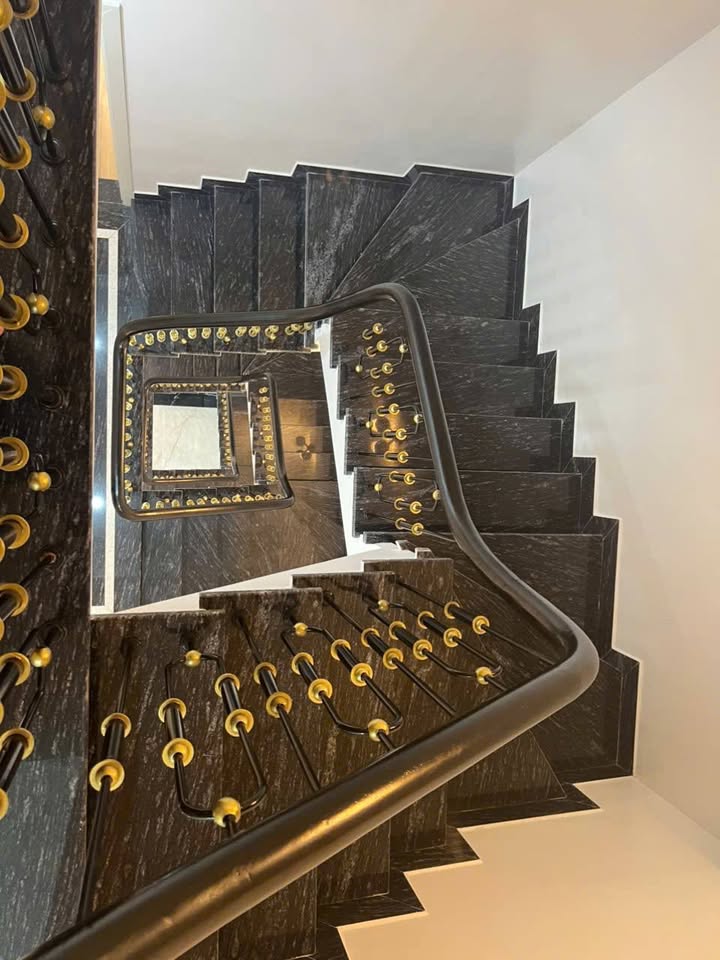 Nhà 5 tầng đường Thiên Lôi, Hải Phòng 46m² giá 6.98 tỷ - Full nội thất, chỉ việc xách vali vào ở!