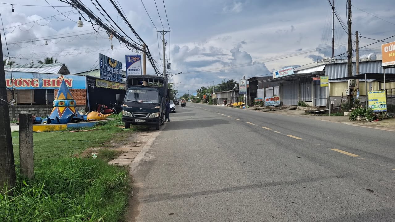 Nhà + Kho mặt tiền đường 866, Thị trấn Tân Hiệp, 468m² - Sang nhượng giá tốt!