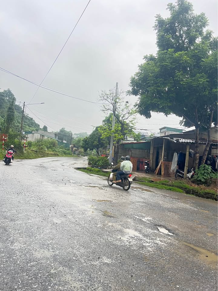 Đất nền Duyên Hải, Lào Cai 200m² giá 2.5 tỷ - Vị trí đắc địa cho đầu tư!