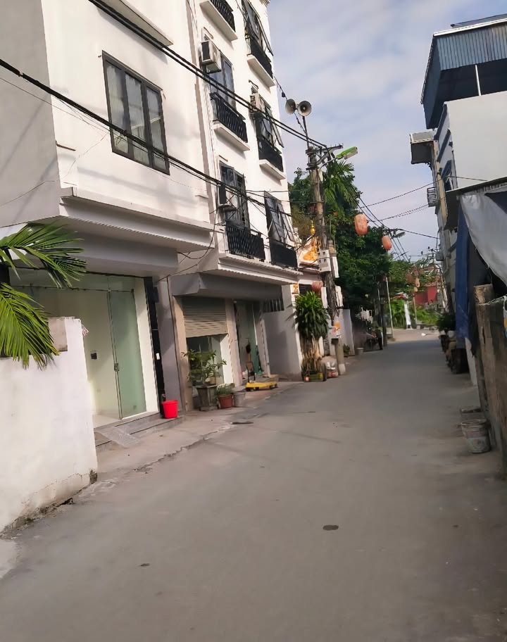 Nhà phố Biên Giang Hà Đông 37m² giá 5 tỷ - Mặt phố kinh doanh sầm uất!