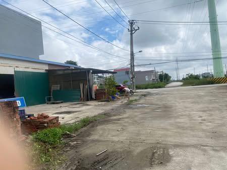 Cho thuê kho và bãi đất trống tại Nam Bình, Ninh Bình - Diện tích 150m², Giao thông thuận lợi!