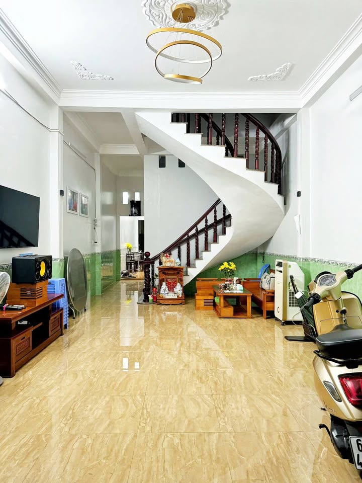 Nhà 1 trệt 1 lầu tại phường Lý Văn Lâm, Cà Mau 87.75m² giá chỉ 1.15 tỷ - Cơ hội sở hữu nhà đẹp!