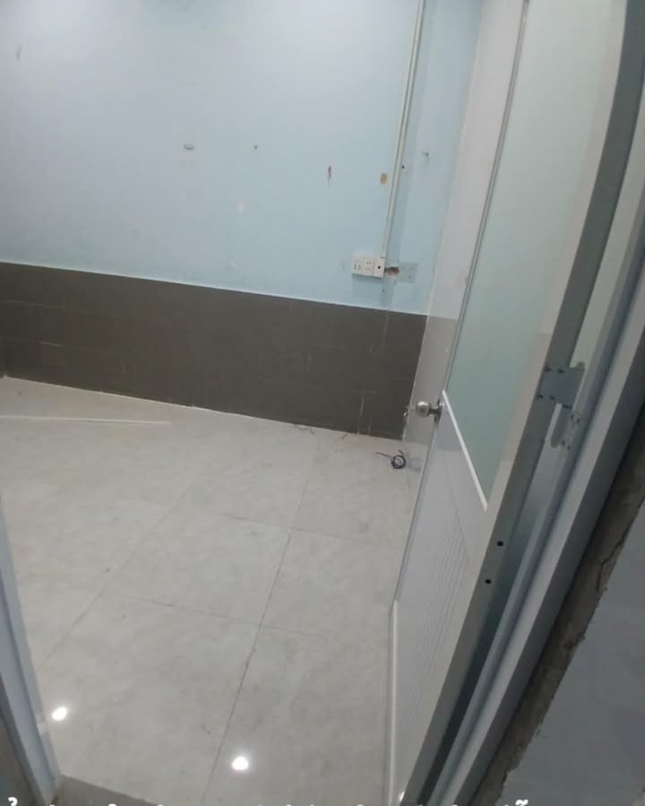 Nhà cấp 4 cho thuê tại Quốc lộ 13, Thủ Đức - Diện tích 80m², chỉ 6 triệu/tháng!