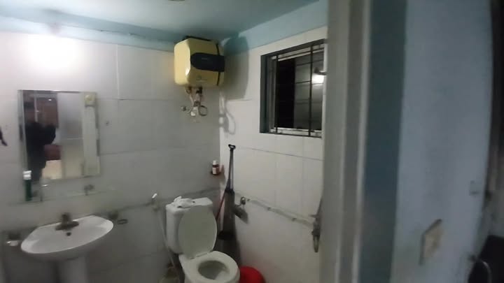 Phòng chung cư mini cho thuê ở Long Biên 30m² - Nóng lạnh, đầy đủ nội thất