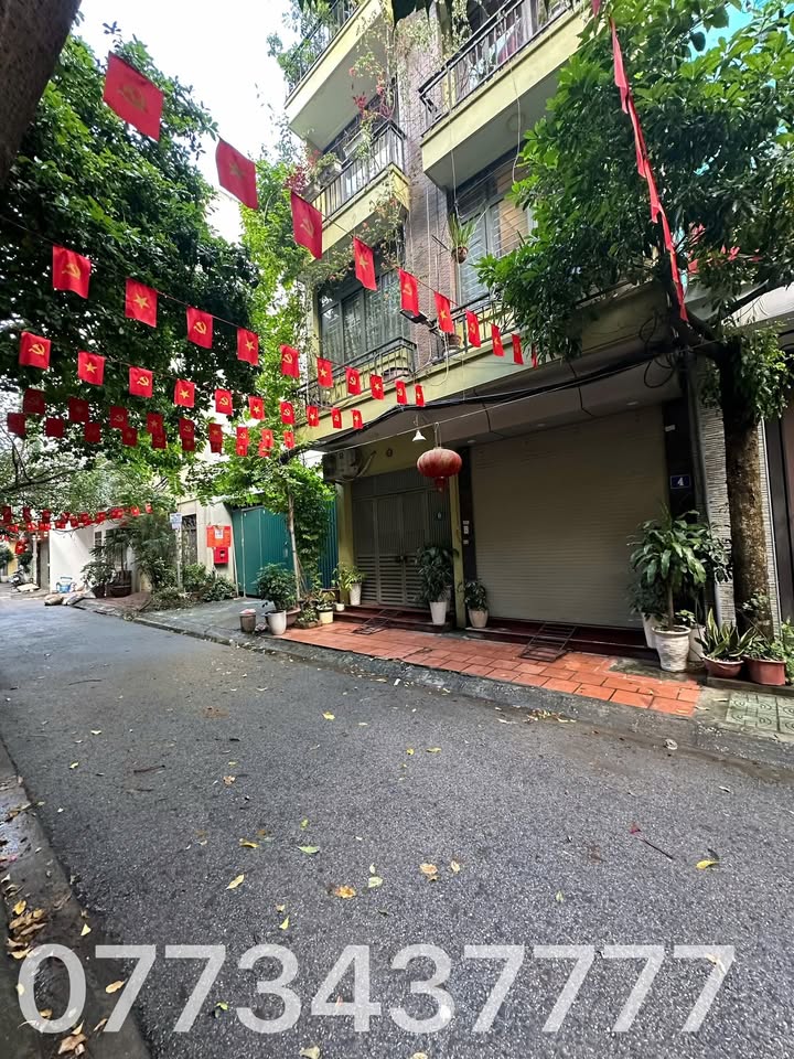 Nhà Ngọc Lâm, Long Biên 37m² giá 1 tỷ - Thang máy, ô tô tránh!