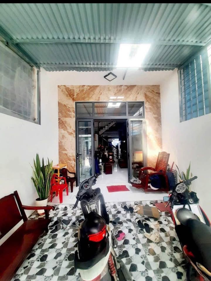 Bán nhà Trương Công Định 92m² giá 1.8 tỷ - Khu vực kinh doanh sầm uất!