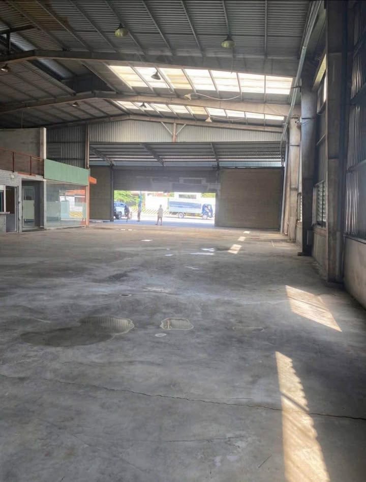 Cho thuê xưởng mặt tiền Quốc lộ 13, Lai Hưng, 1000m² - Thích hợp showroom và kho hàng!