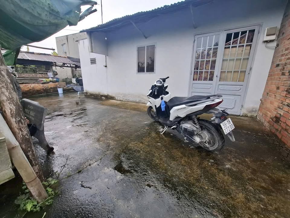 Nhà bán gấp tại Bình Mỹ, Củ Chi 102m² giá 850 triệu - Sân vườn rộng rãi!