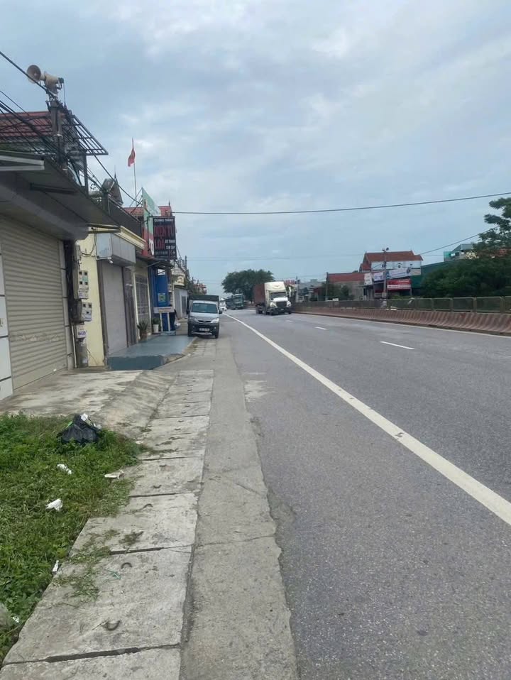 Lô đất mặt tiền QL1A, Thanh Liêm 123m² giá 2.4 tỷ - Vị trí kinh doanh đắc địa!