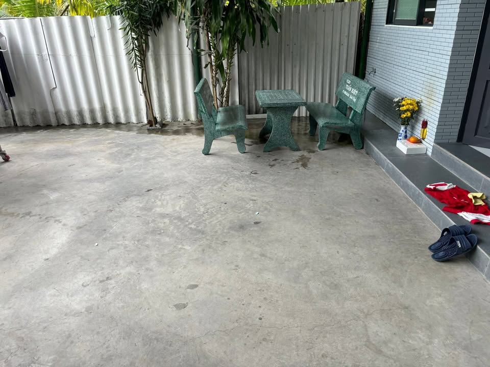 Nhà bán Bình Chánh 48m² giá 1.85 tỷ - Vị trí thuận lợi gần chợ và trường học!